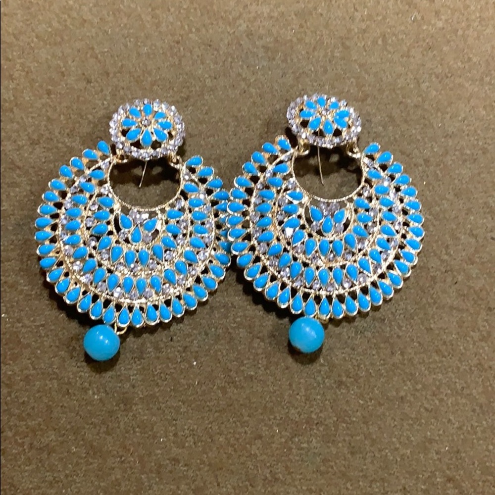Earrings - Picture 4 of 4